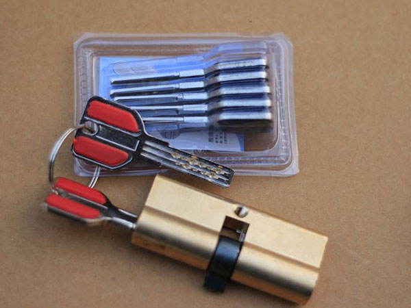 萨嘎24小时上门开锁公司